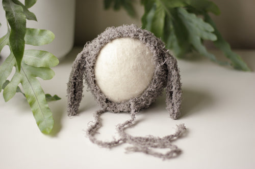Textured (cotton-like) Lamb Bonnets